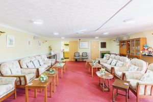 RESIDENTS LOUNGE- click for photo gallery